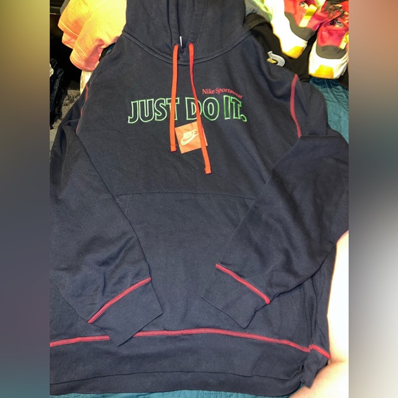 Nike hoodie - Picture 2 of 3